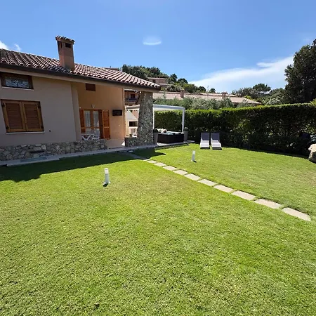Anna *
